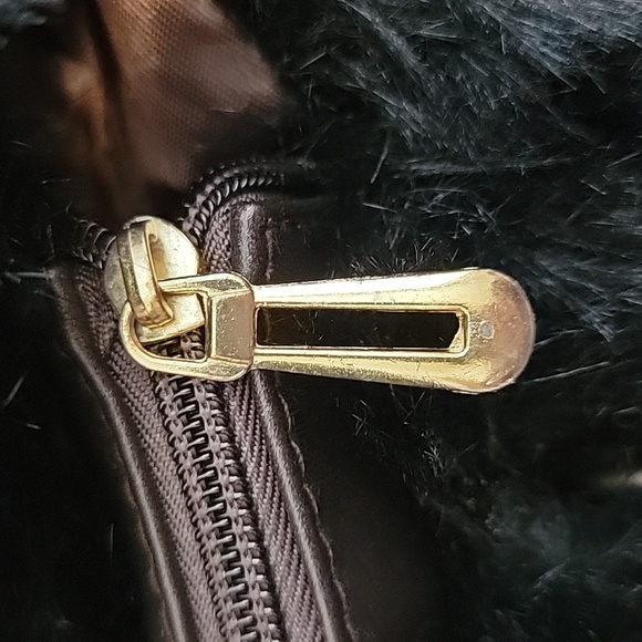 Large Faux Fur Tote Bag - Picture 2 of 3